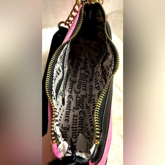 NEW Juicy Couture Fuzzy Pink Heritage Shoulder Bag - Picture 9 of 12